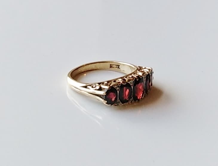 Retro 1972 Heavy Set Garnet & Diamond 9ct Gold Gypsy Ring